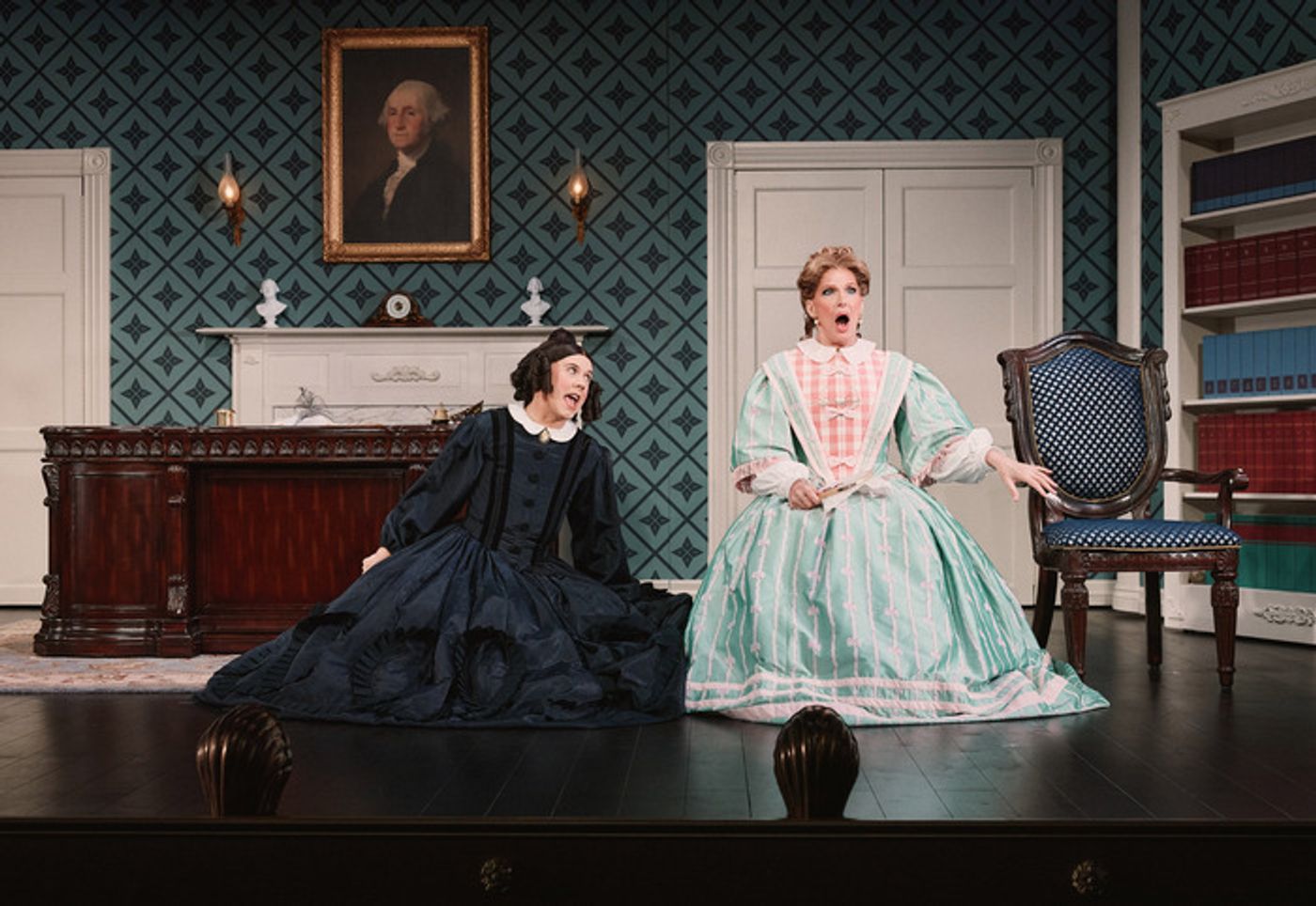 Photos: First Look At OH, MARY! On Broadway  Image
