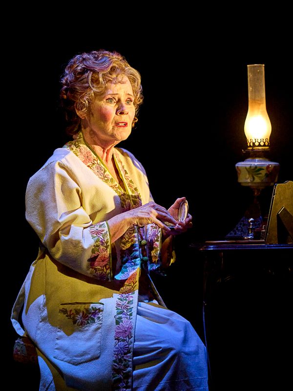 Imelda Staunton Photo