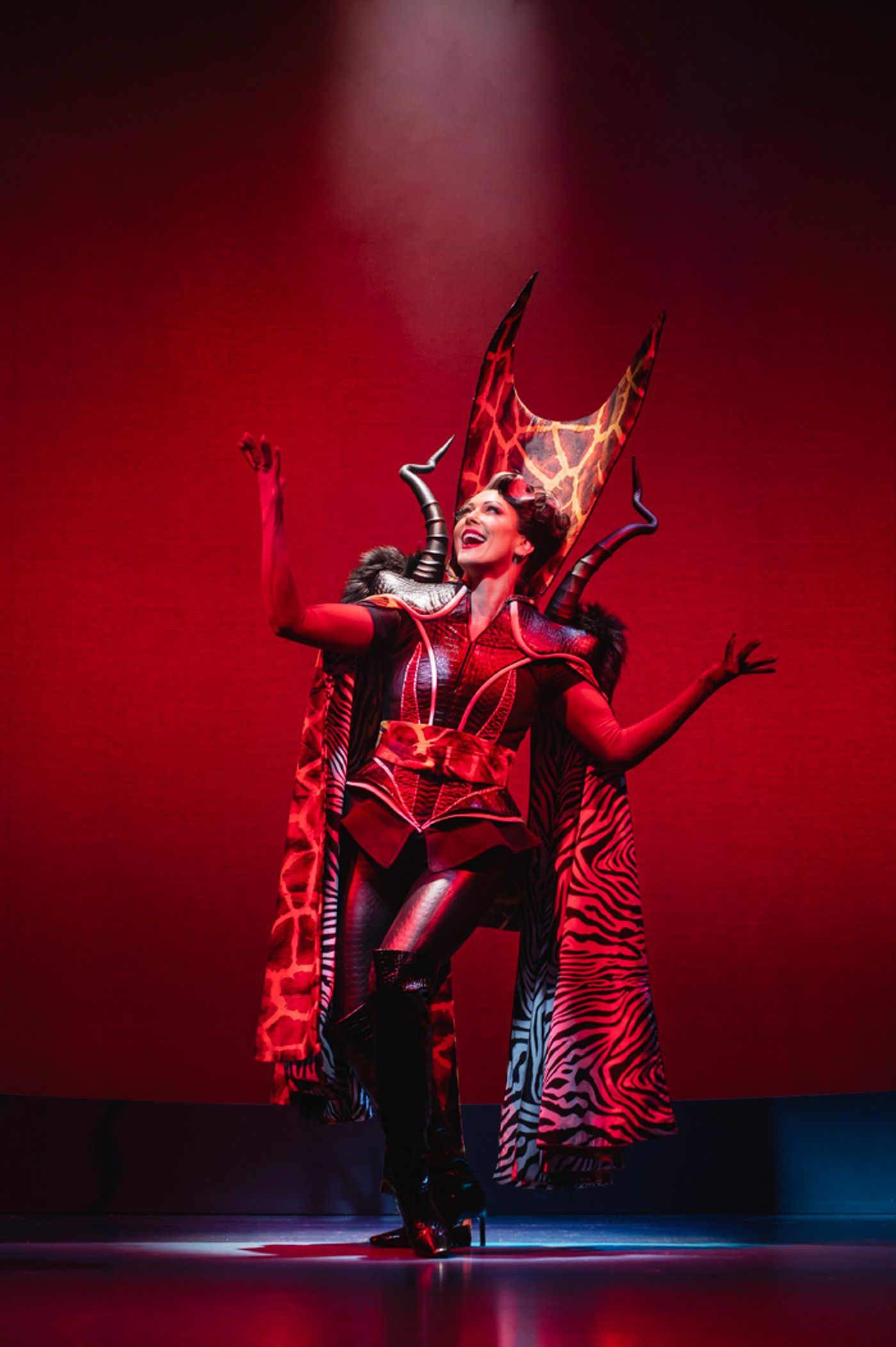 Photos: First Look At Faye Tozer As Cruella de Vil in 101 DALMATIANS THE MUSICAL UK Tour  Image