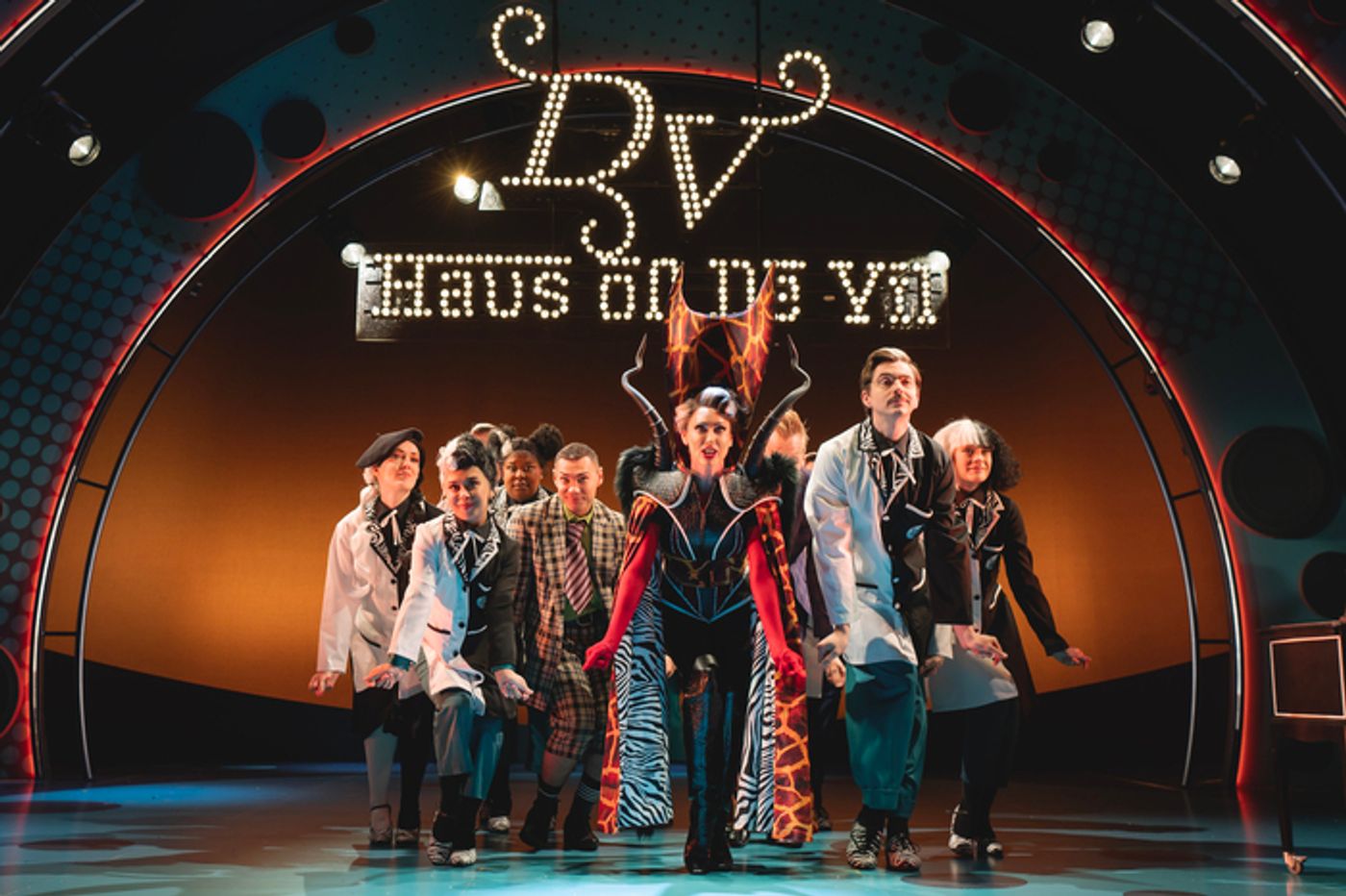 Photos: First Look At Faye Tozer As Cruella de Vil in 101 DALMATIANS THE MUSICAL UK Tour  Image