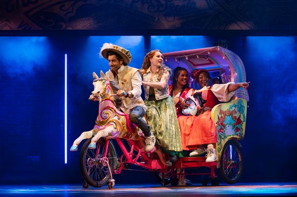 Matt Cardle, Lara Denning, Gerardine Sacdalan & Sandra Marvin Photo