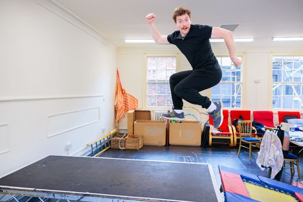 Photos: York Theatre Royal Presents AROUND THE WORLD IN 80 DAYS Photos: York Theatre Royal Presents AROUND THE WORLD IN 80 DAYS Image