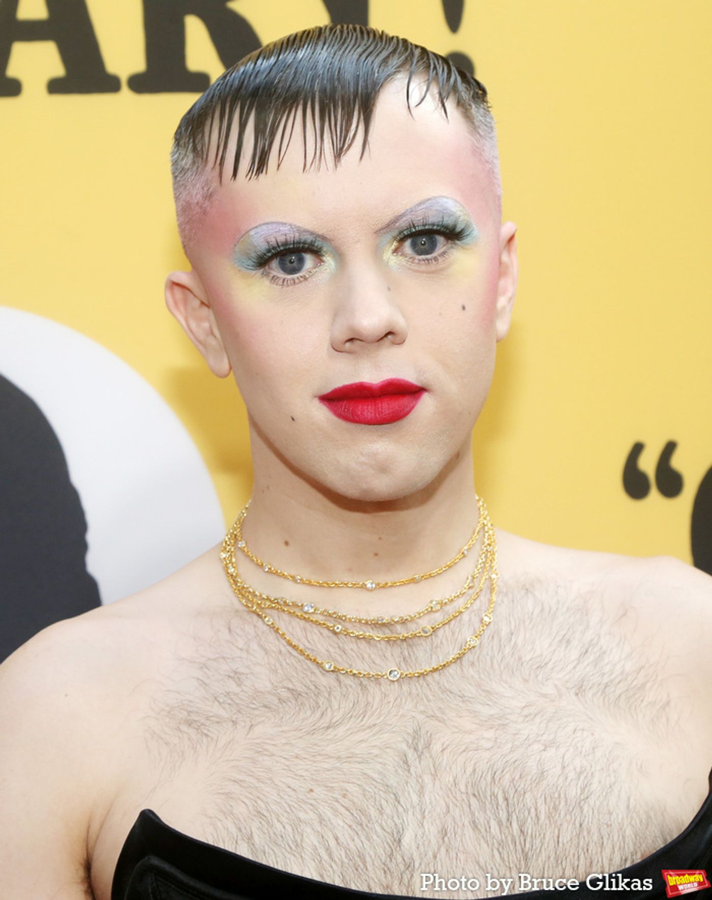 Photos: Company of OH, MARY! Hits The Red Carpet On Opening Night  Image