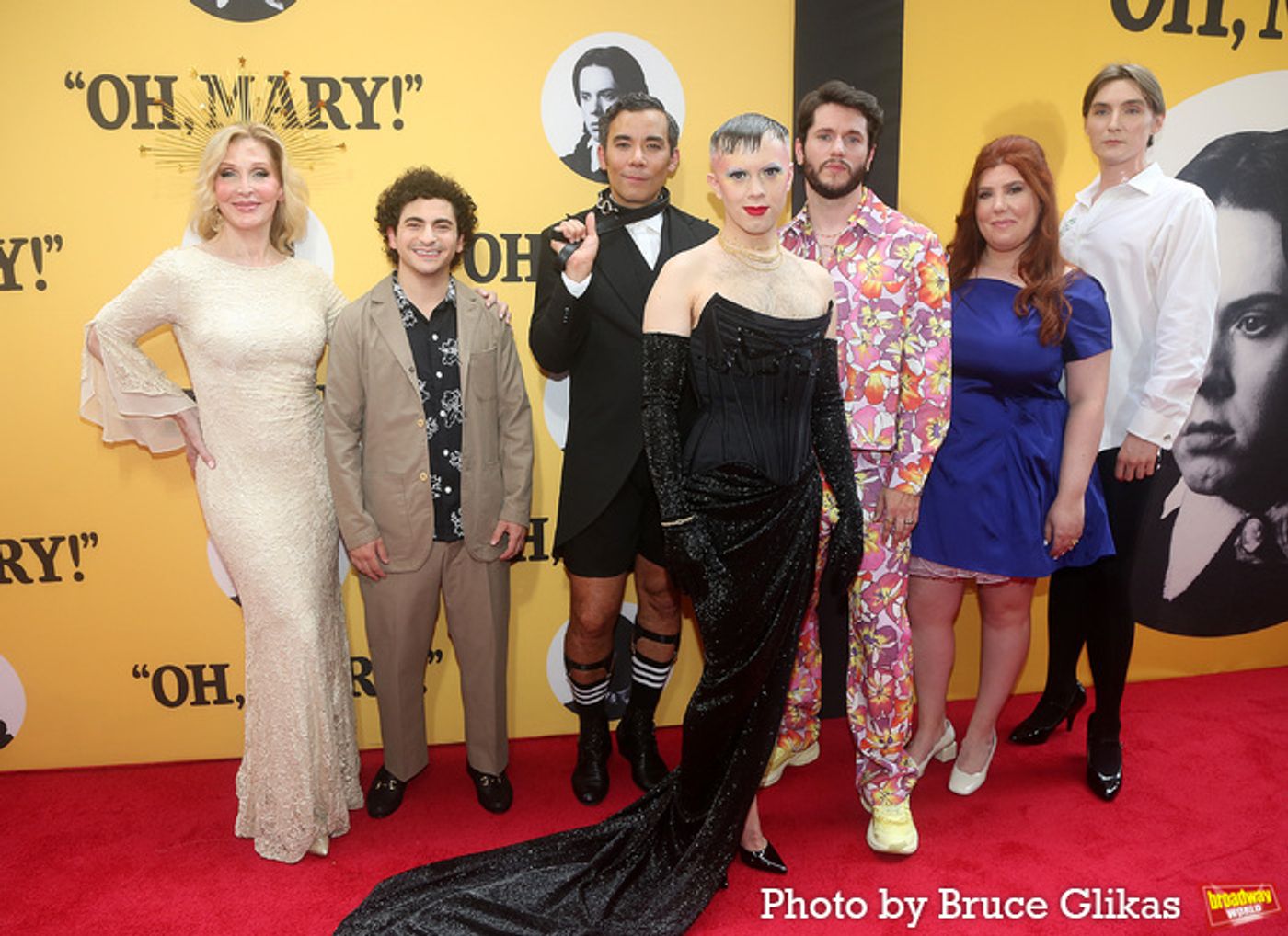 Photos: Company of OH, MARY! Hits The Red Carpet On Opening Night  Image