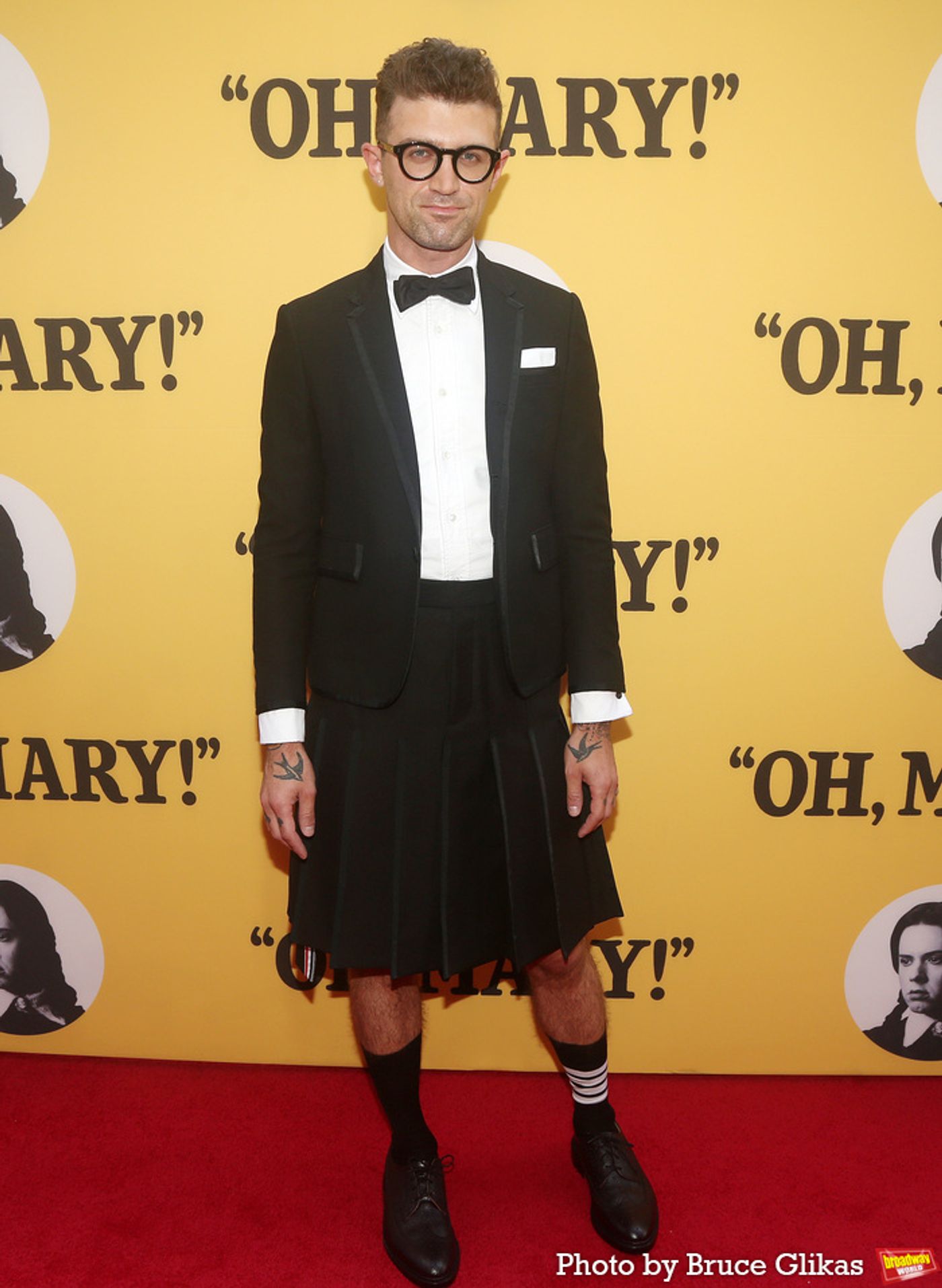 Photos: Company of OH, MARY! Hits The Red Carpet On Opening Night  Image