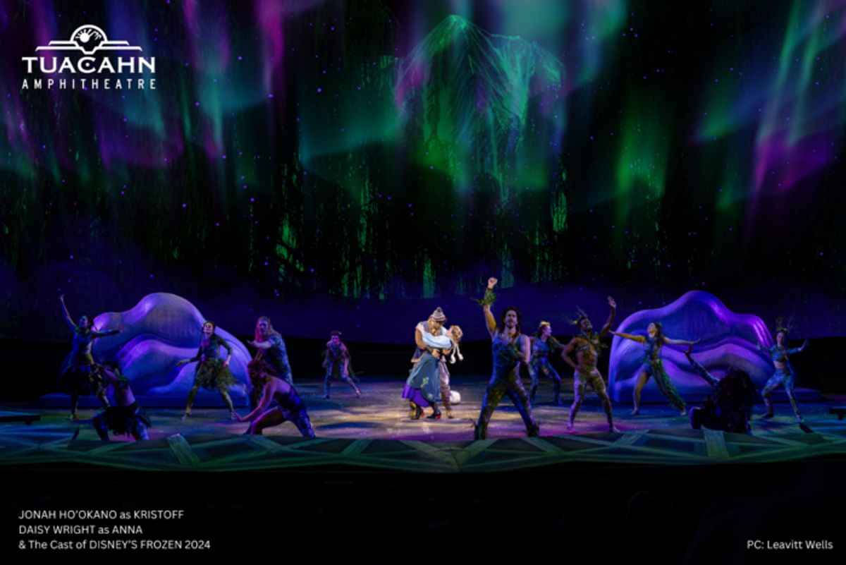 Jonah Ho'okano, Daisy Wright and the cast at 