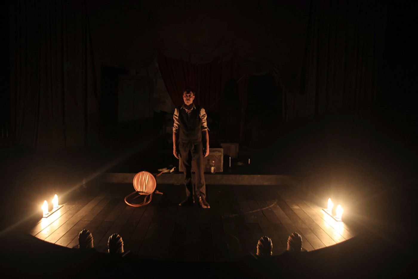 Photos: THE WOMAN IN BLACK at Main Street Theater  Image