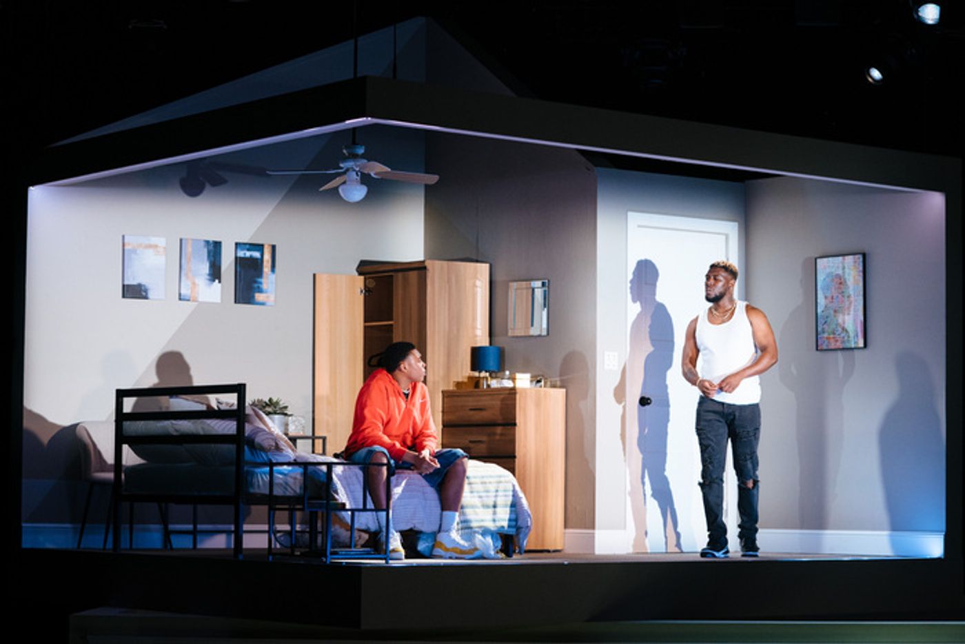 Photos: THE HOT WING KING at the National Theatre  Image