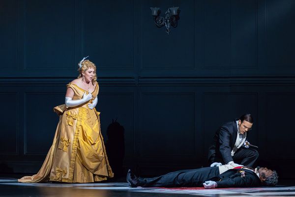 L - R Rachel Fitzgerald (Donna Anna), David Portillo (Don Ottavio), Soloman Howard (I Photo