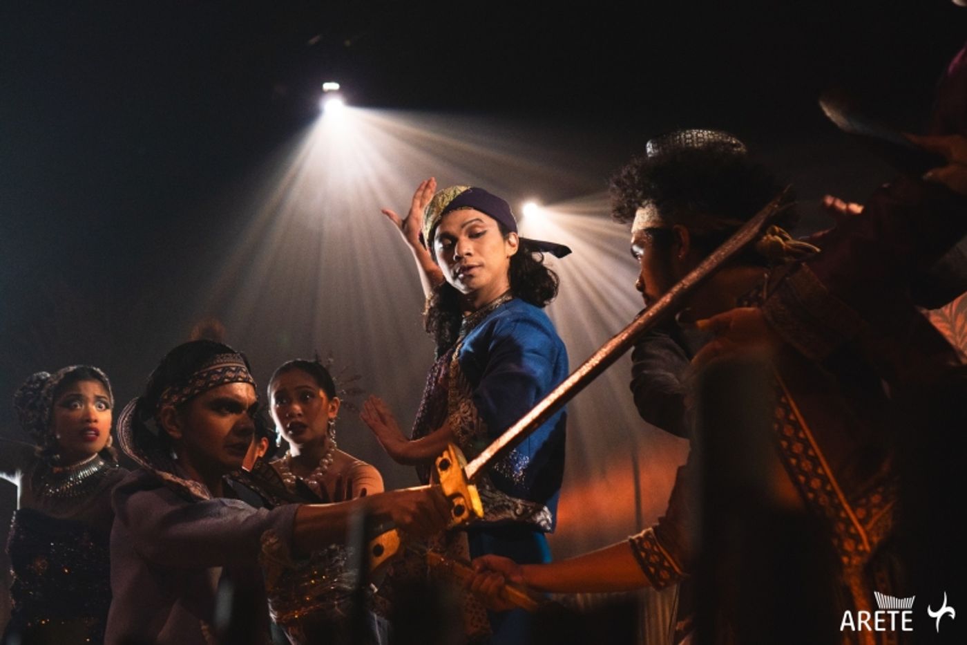 Photos: SINTANG DALISAY, Filipino-Ethnic Adaptation of 'Romeo and Juliet'  Image