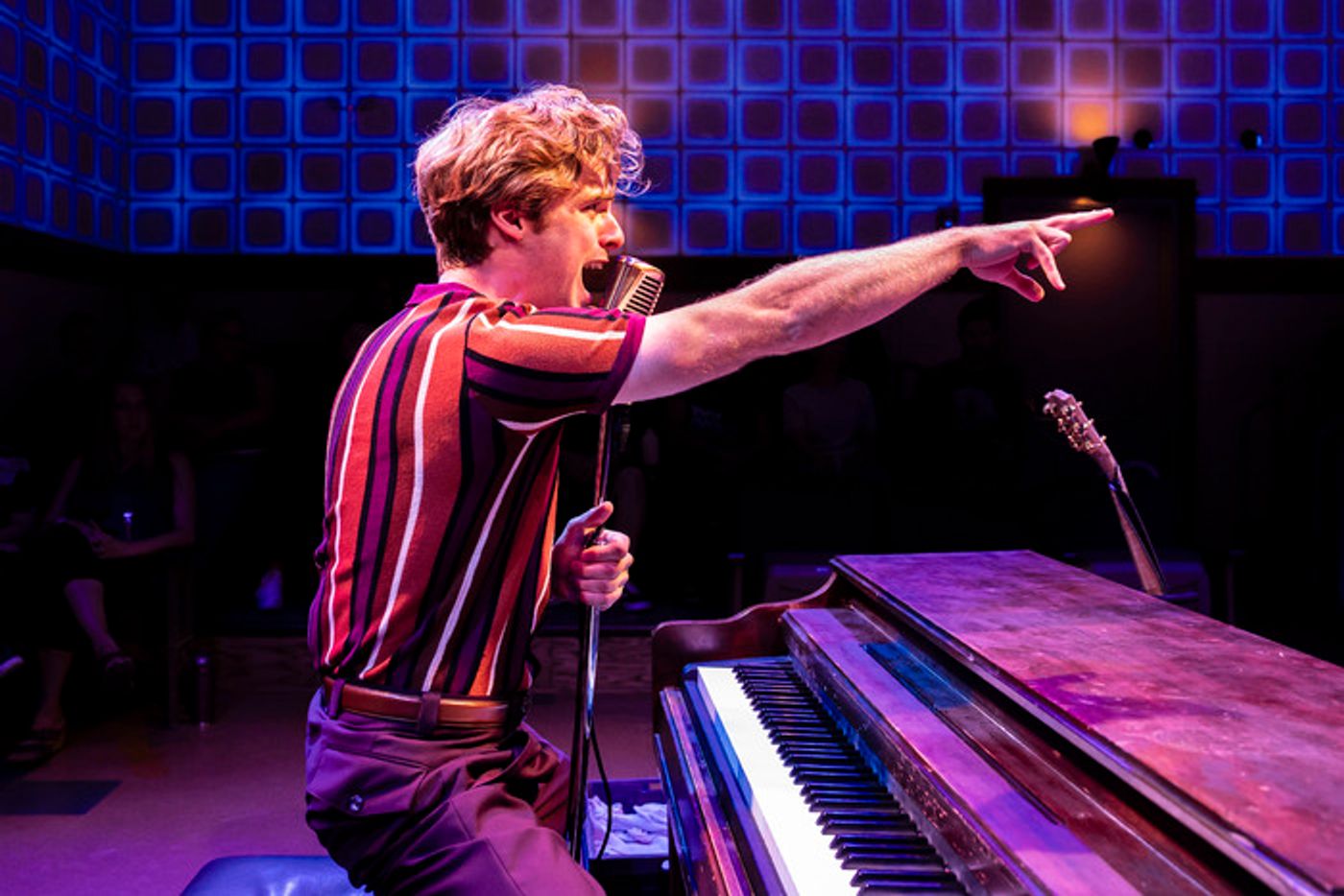 Photos: MILLION DOLLAR QUARTET at Paramount Theatre  Image