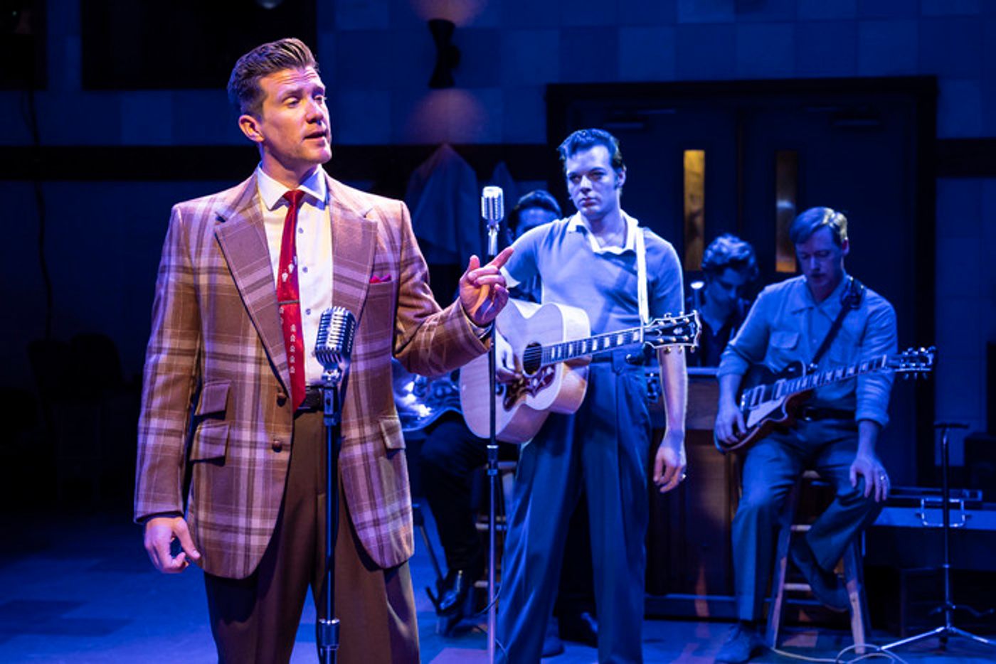 Photos: MILLION DOLLAR QUARTET at Paramount Theatre  Image
