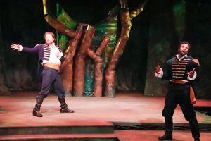 Peyton Crim, Stephen L. Wilson Photo