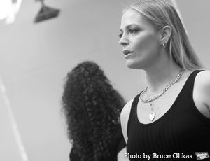 Elizabeth Stanley Photo