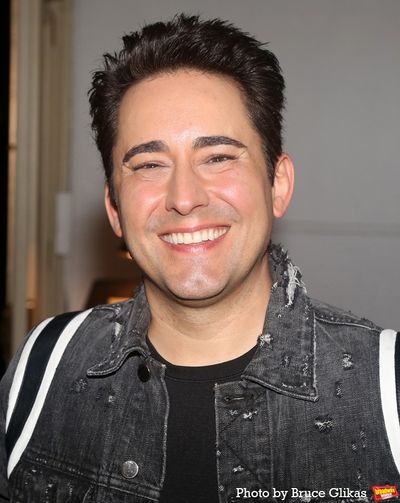 John Lloyd Young  Photo