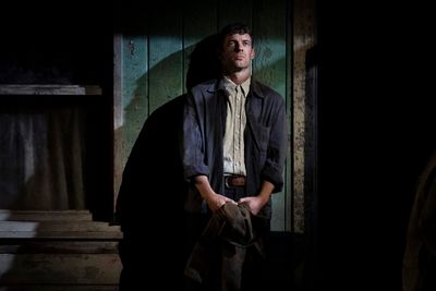 Harry Treadaway Photo