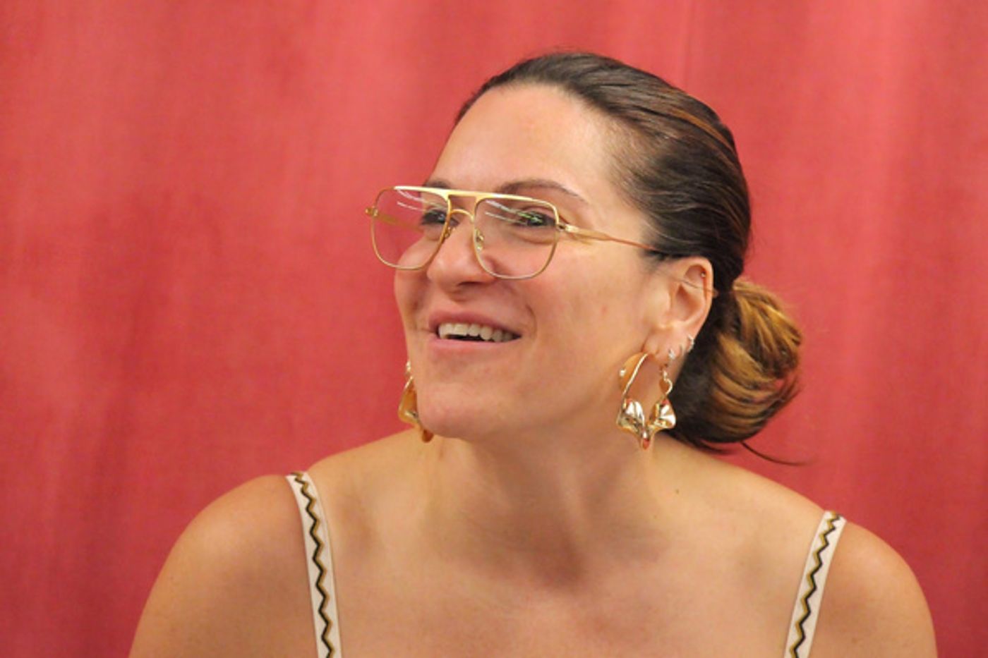 Photos: HELL'S KITCHEN Star Shoshana Bean Pays A Visit To Broadway Artists Alliance  Image