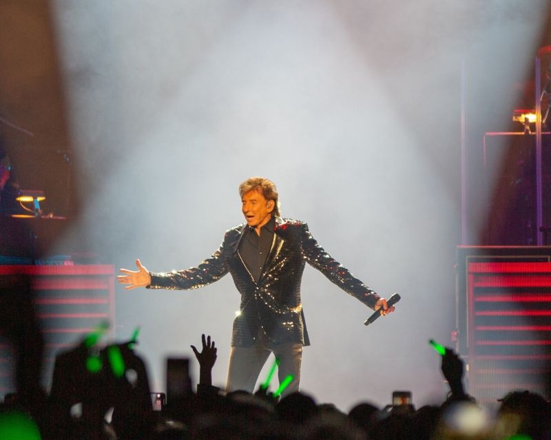 Review: BARRY MANILOW THE LAST SAINT PAUL CONCERT at Xcel Energy Center Image
