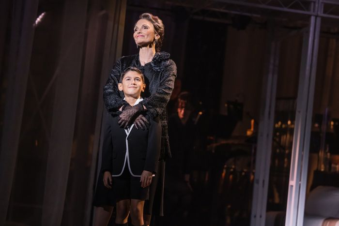 Photos: Steven Pasquale and More in NINE at The Kennedy Center — photo 8 of 15