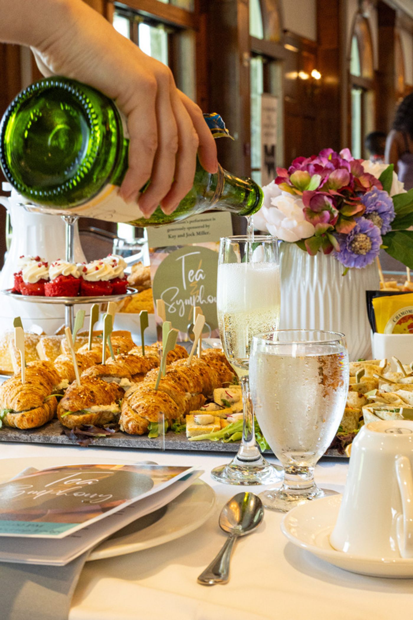 Photos: TEA & SYMPHONY At The Pocono Mountains Music Festival Photos: TEA & SYMPHONY At The Pocono Mountains Music Festival Image