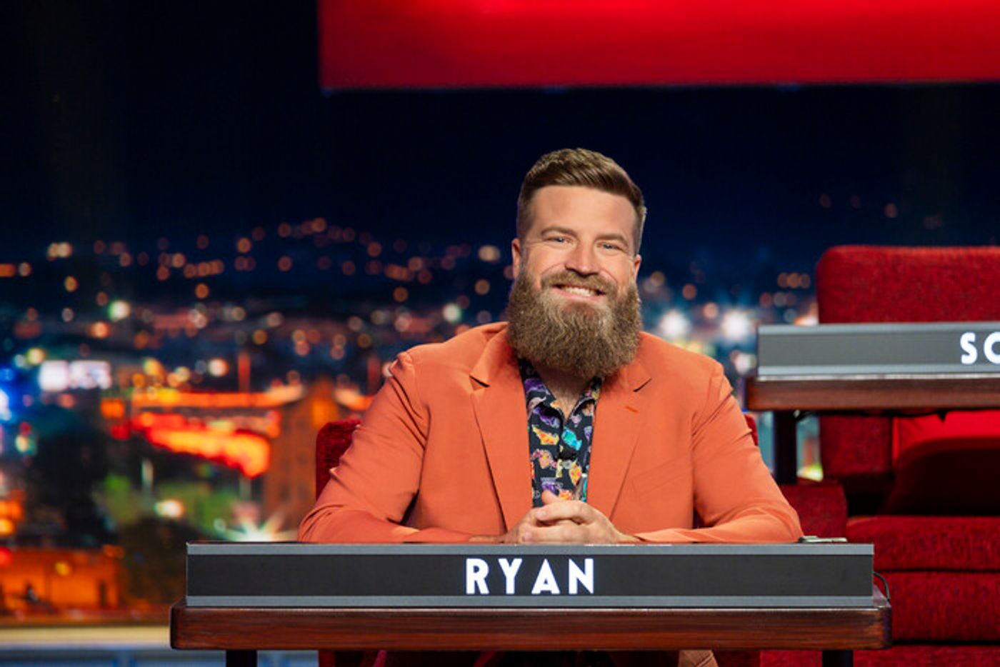 Photos: Prime Video Reveals First Look and Premiere Date for ARE YOU SMARTER THAN A CELEBRITY?  Image
