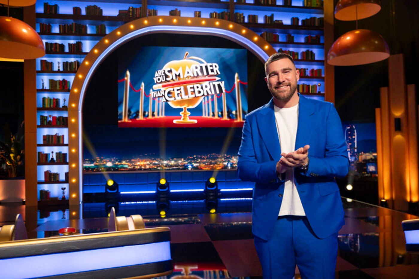 Photos: Prime Video Reveals First Look and Premiere Date for ARE YOU SMARTER THAN A CELEBRITY?  Image