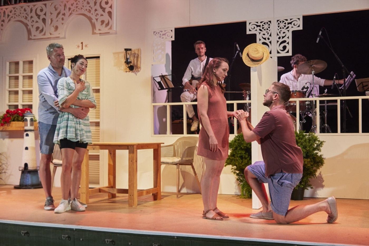 Review: WAS FÜR EIN SOMMER at Weyher Theater  Image