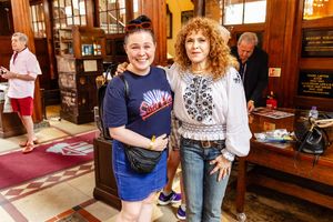 Emma Ralston, Bernadette Peters Photo