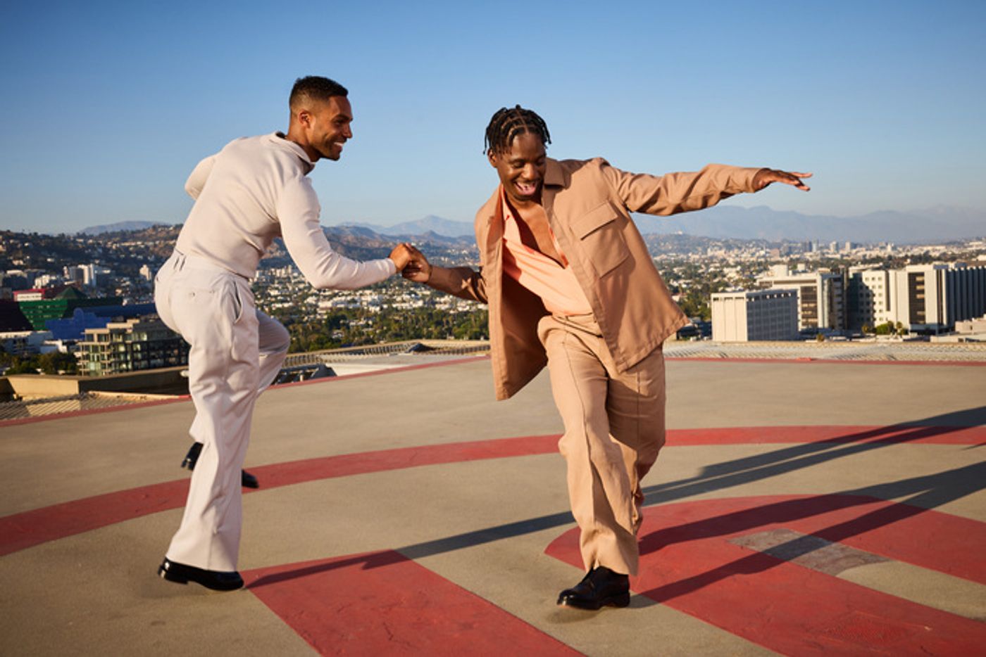 Photos: EMILY IN PARIS Cast Arrives in Los Angeles Ahead of Season 4 Premiere Photos: EMILY IN PARIS Cast Arrives in Los Angeles Ahead of Season 4 Premiere Image