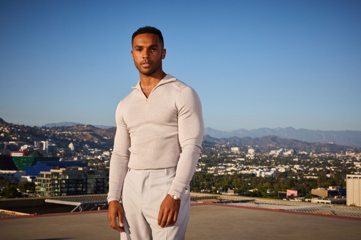 Photos: EMILY IN PARIS Cast Arrives in Los Angeles Ahead of Season 4 Premiere Photos: EMILY IN PARIS Cast Arrives in Los Angeles Ahead of Season 4 Premiere Image