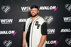 Daniel Franzese Poses for AVALON TV S2 Premiere Red Carpet @ BroadwayWorld Daniel Franzese Poses for AVALON TV S2 Premiere Red Carpet Photo