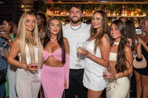 ABI MOORES, JESS WHITE, SAM TAYLOR, SAMANTHA KENNY, and LOLA DELUCA @ BroadwayWorld ABI MOORES, JESS WHITE, SAM TAYLOR, SAMANTHA KENNY, and LOLA DELUCA Photo
