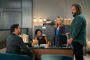 Manuel Garcia-Rulfo, Jazz Raycole, Becki Newton and, Angus Sampson @ BroadwayWorld Manuel Garcia-Rulfo, Jazz Raycole, Becki Newton and, Angus Sampson Photo