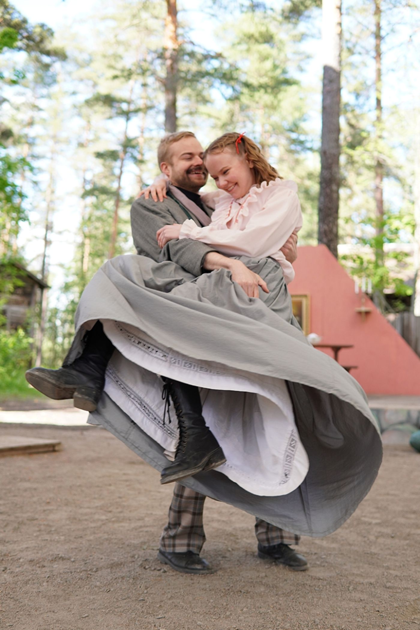 Arvio: Linnapuomin Karkureissa punainen lanka kulkee loppuun saakka, Taaborin Kivi-juhlat Arvio: Linnapuomin Karkureissa punainen lanka kulkee loppuun saakka, Taaborin Kivi-juhlat Image