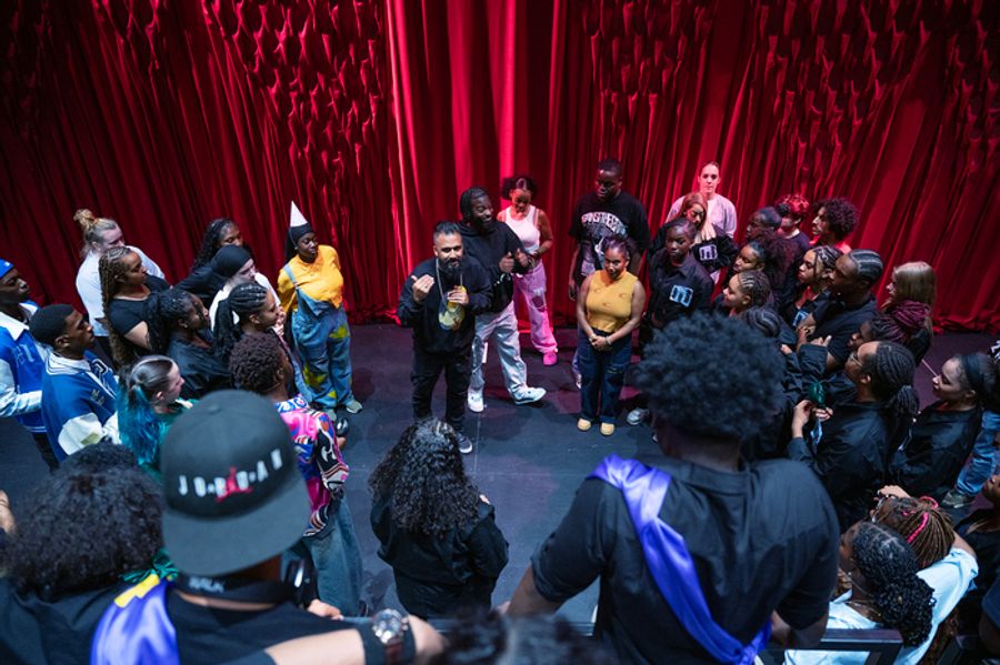 Photos: A LONG GOODBYE at Hackney Empire Image