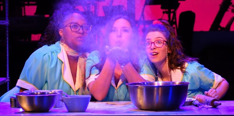 Review: WAITRESS at Playhouse On The Square Image