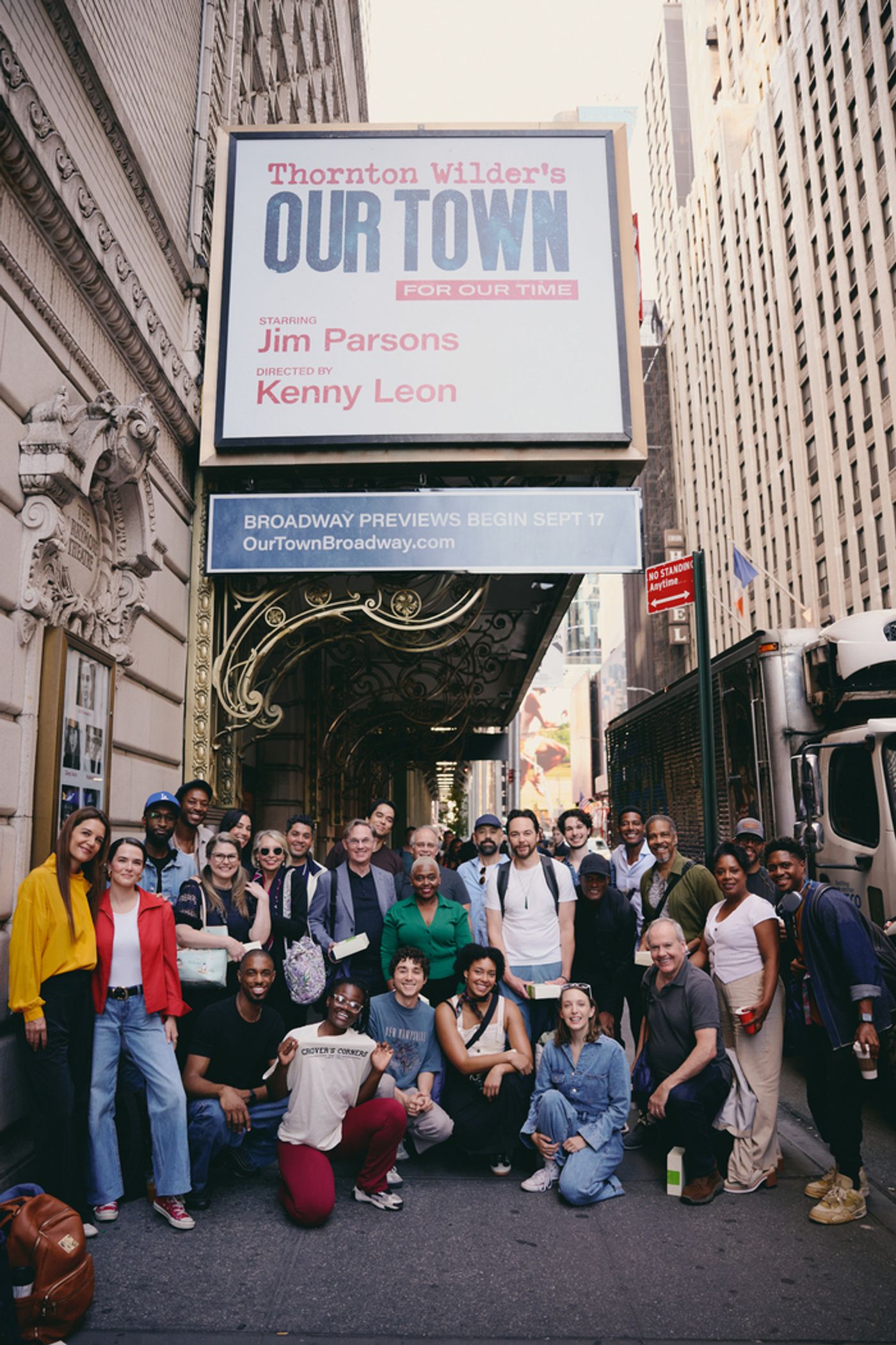 Photos: Katie Holmes, Jim Parsons & the Cast of OUR TOWN Take Rehearsal Field Trip  Image