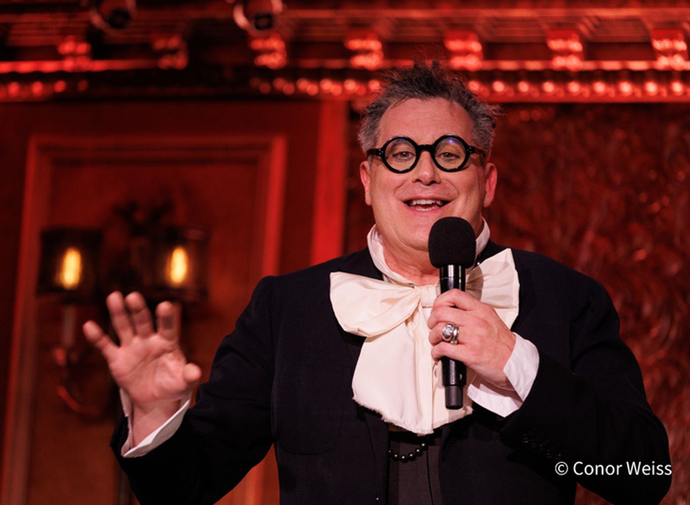 Photos: See Highlights from Isaac Mizrahi: A BRIEF HISTORY at 54 Below Photos: See Highlights from Isaac Mizrahi: A BRIEF HISTORY at 54 Below Image