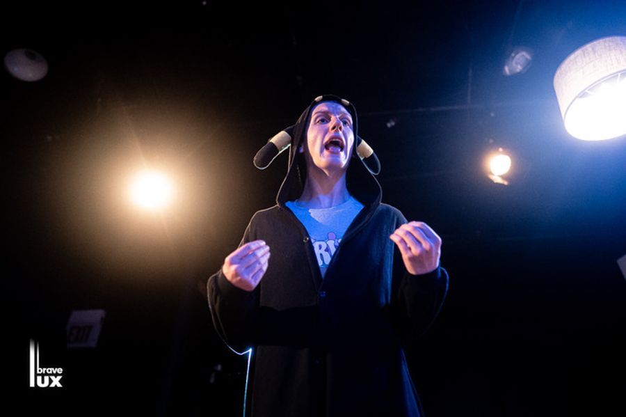 Photos: First Look At 7 MINUTES TO LIVE At Chicago Dramatists Image