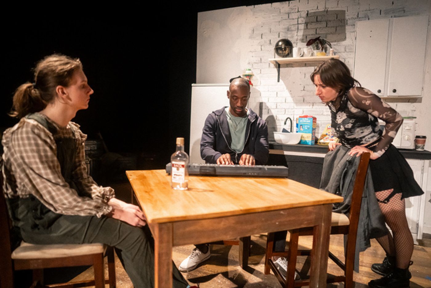 Photos: First Look At 7 MINUTES TO LIVE At Chicago Dramatists Photos: First Look At 7 MINUTES TO LIVE At Chicago Dramatists Image