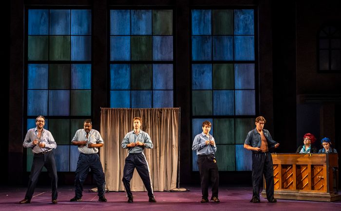 Photos: THE FULL MONTY at Paramount Theatre — photo 8 of 17
