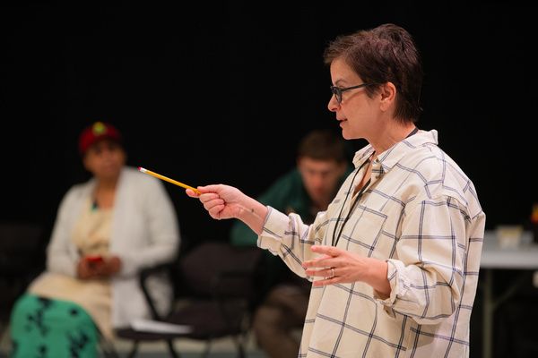 Photos: Steppenwolf Theatre's NOISES OFF In Rehearsal — photo 1 of 18