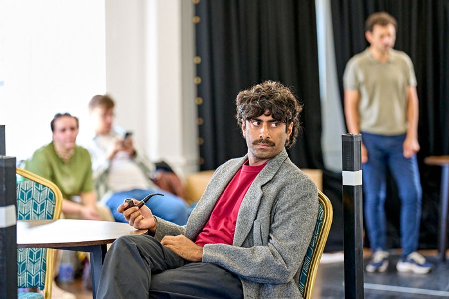 Photos: Rehearsal Underway For the UK Tour of MURDER ON THE ORIENT EXPRESS Image