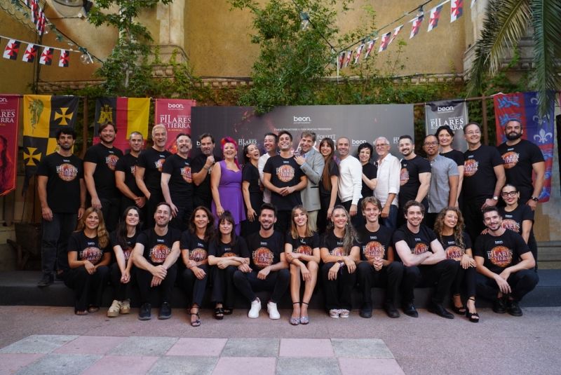 Elenco de LOS PILARES DE LA TIERRA