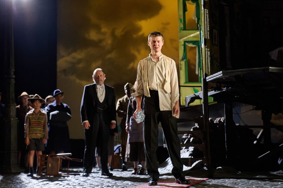 Photos: AN INSPECTOR CALLS is Now on UK Tour Image