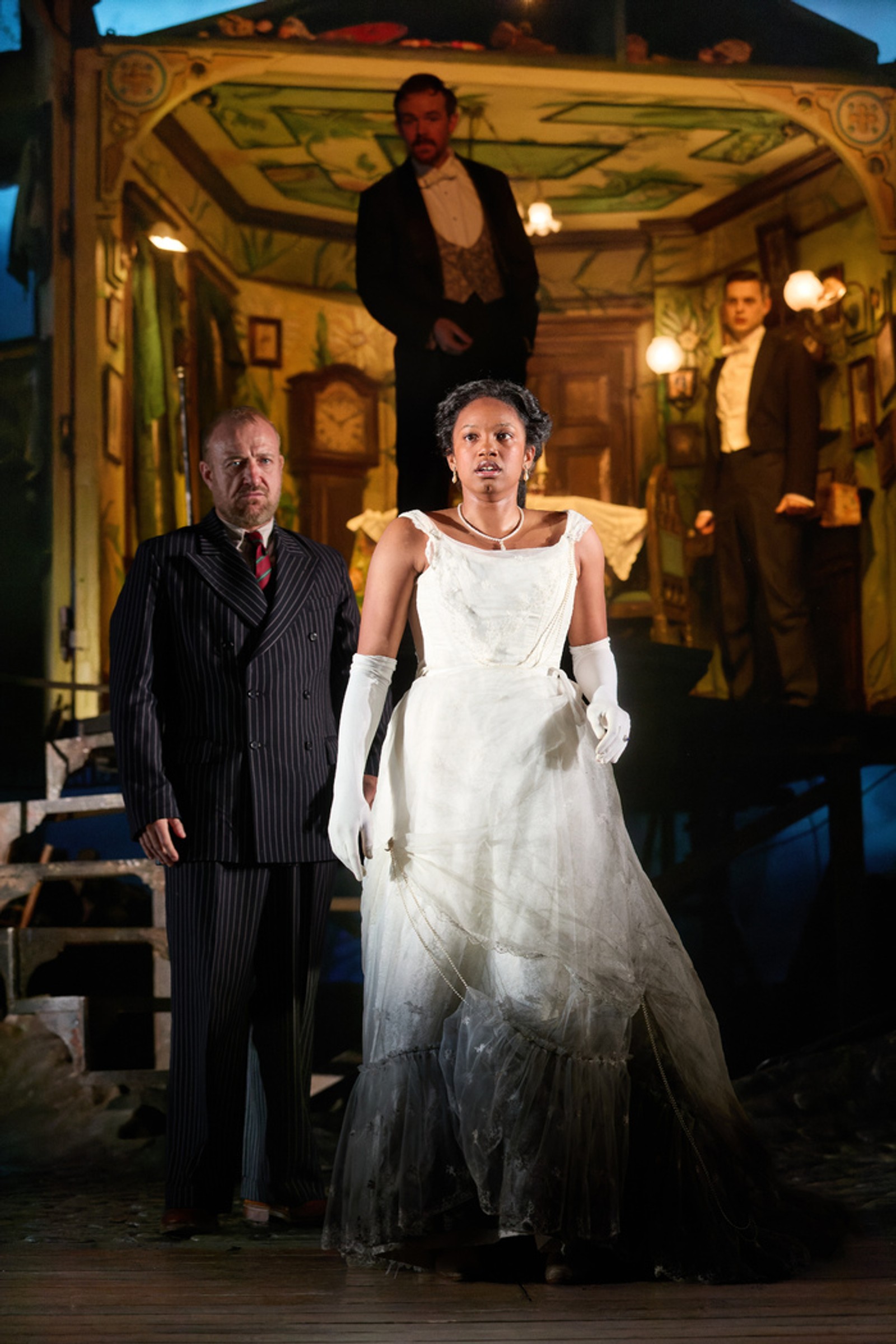 Photos: AN INSPECTOR CALLS is Now on UK Tour — photo 11 of 12