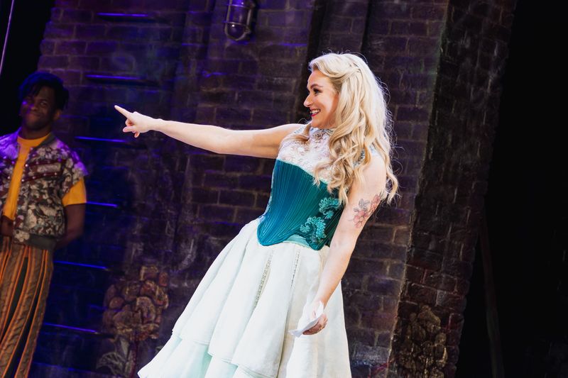 Photos: & JULIET Celebrates 750 Performances On Broadway — photo 3 of 20