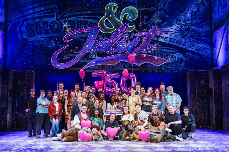 Photos: & JULIET Celebrates 750 Performances On Broadway — photo 7 of 20