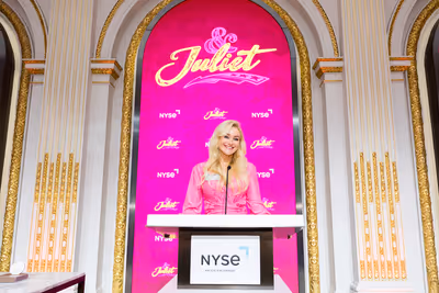 Betsy Wolfe Photo