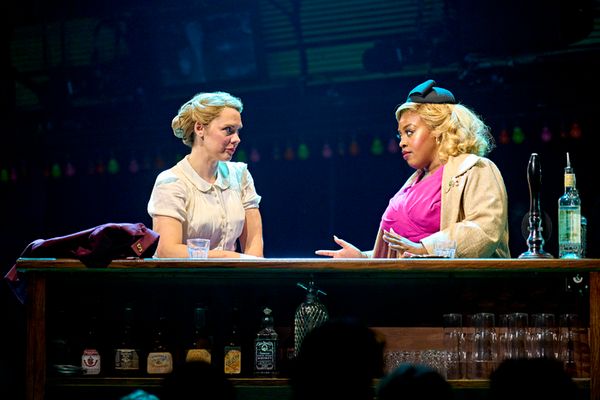 Gina Beck, Timmika Ramsay Photo